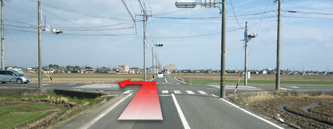 県道506号線を3分程直進、一つ目の信号(北長太交差点)を左折。